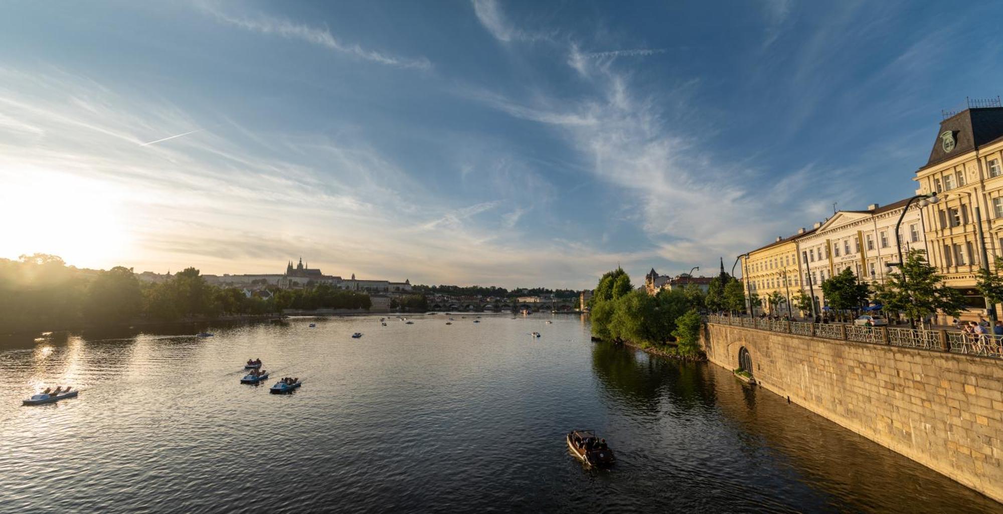 Safestay Charles Bridge Praha