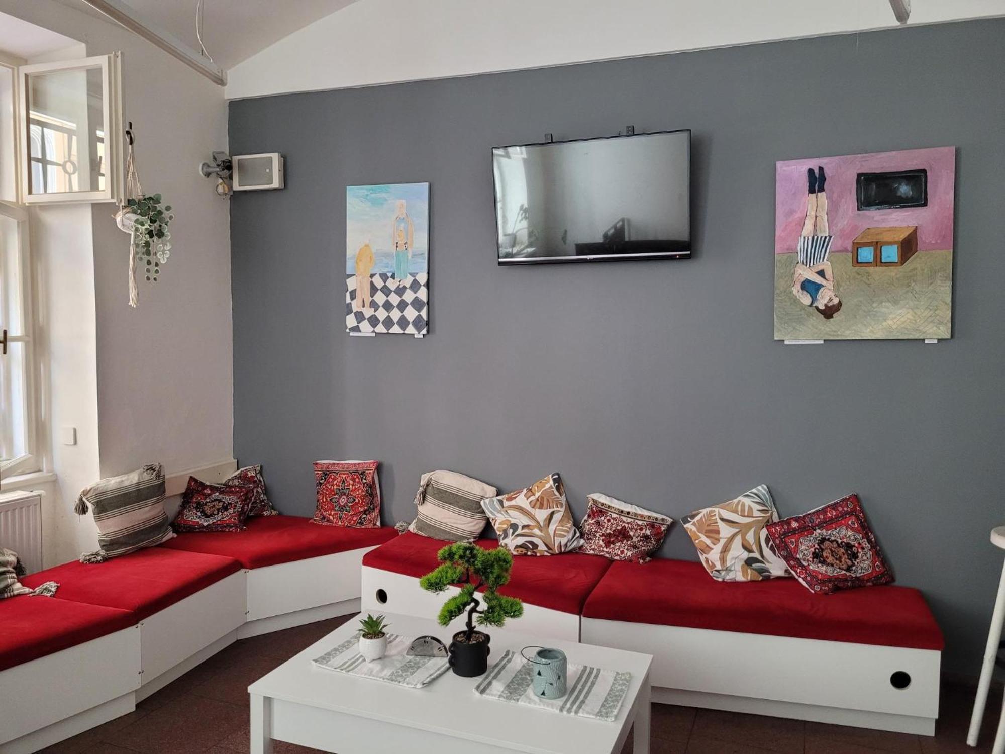 Safestay Prague Charles Bridge Hostel *