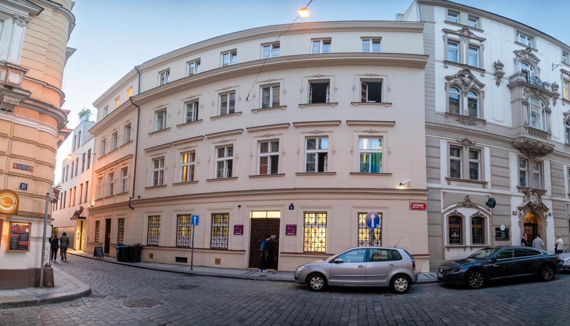 Safestay Charles Bridge Hostel *