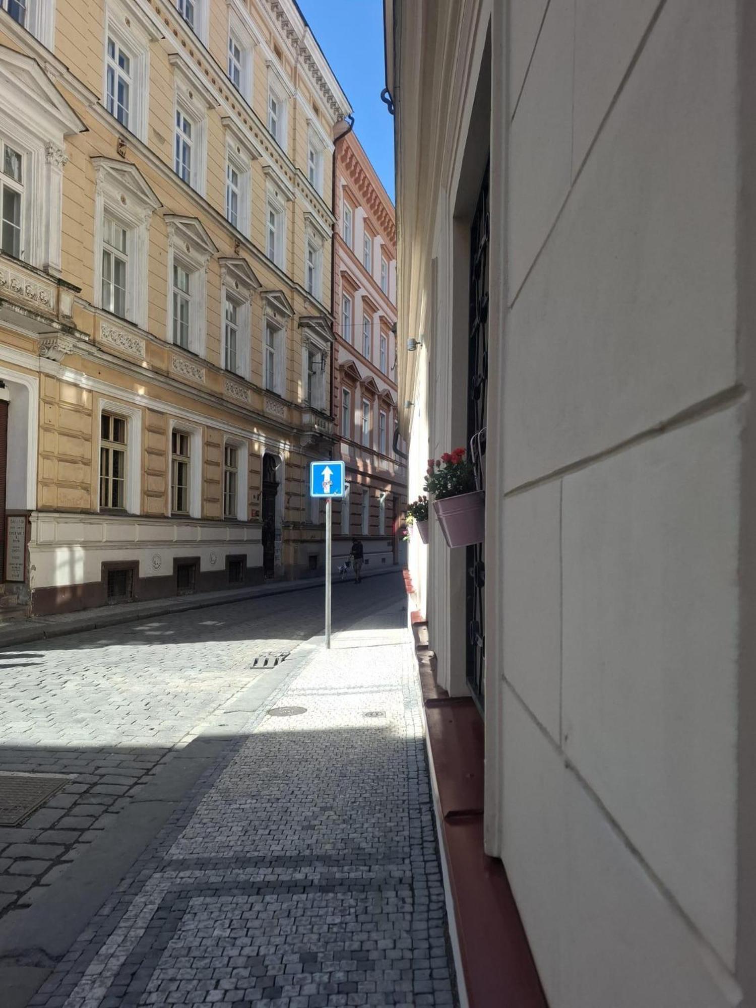 Safestay Charles Bridge Hostel Praag