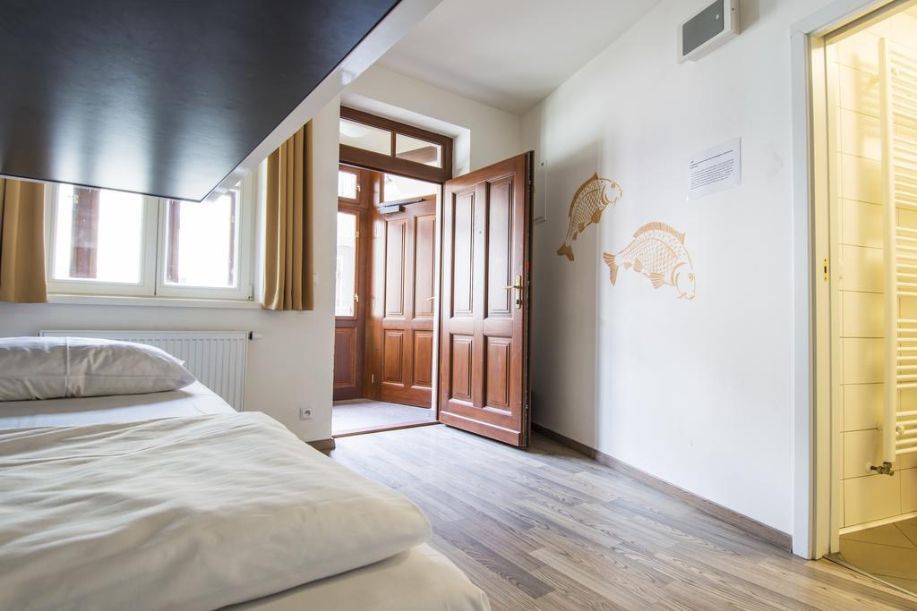 Hostel Safestay Charles Bridge *