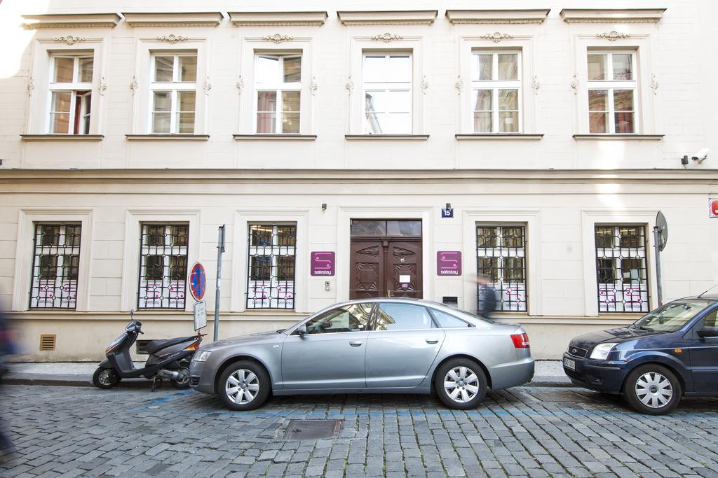 Hostel Safestay Charles Bridge *